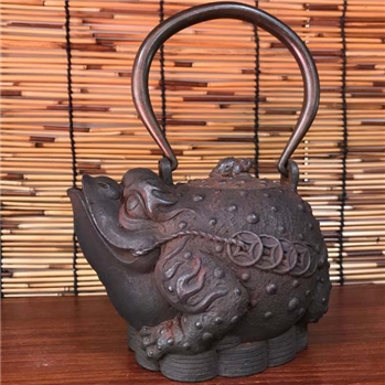 金义堂 金蟾兽日式铁茶壶 手工养生日式茶具日本南部煮茶铁壶批发